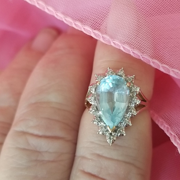 COPY - 10k gold diamond trim Blue Topaz. Size6 1/2 - Picture 4 of 6